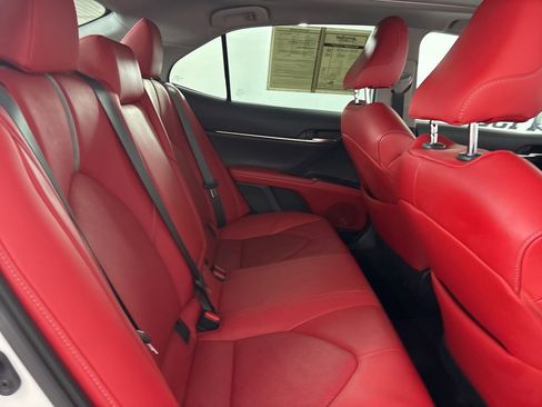 Used 2019 Toyota Camry XSE image 28