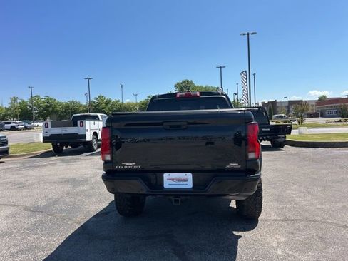 Used 2023 Chevrolet Colorado ZR2 w/ ZR2 Convenience Package III AWD/4WD image 4