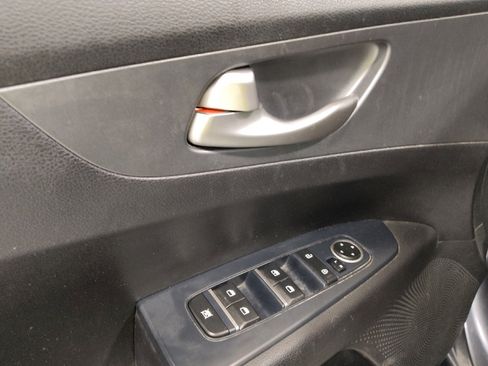 Used 2020 Kia Forte LXS image 27