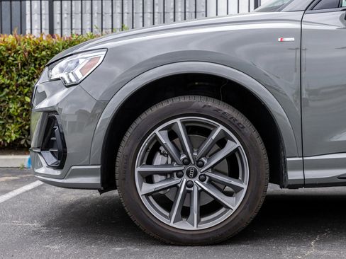 Used 2024 Audi Q3 2.0T Premium w/ Convenience Package AWD/4WD image 33