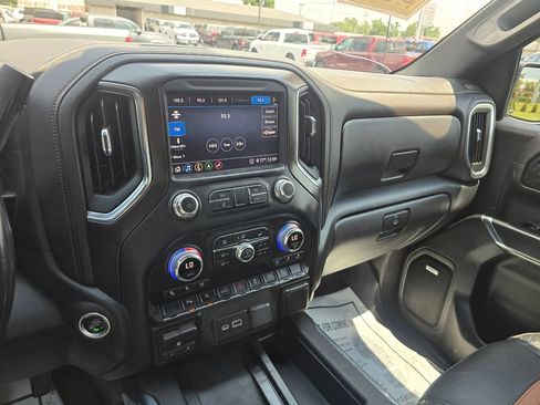 Used 2020 GMC Sierra 1500 AT4 w/ AT4 Premium Package AWD/4WD image 16