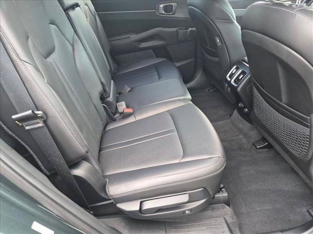 Used 2022 Kia Sorento S w/ Panoramic Sunroof Package AWD/4WD image 19