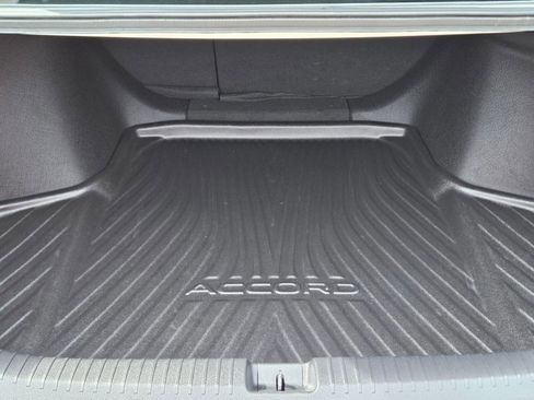 Used 2024 Honda Accord Touring image 6