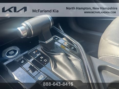 Used 2023 Kia Niro EX FWD image 21