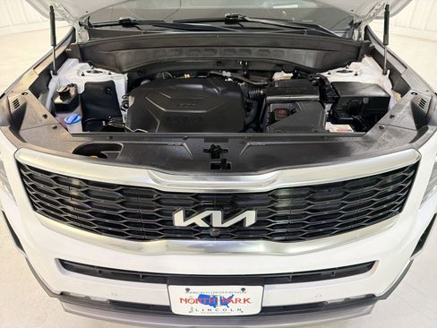 Used 2022 Kia Telluride SX w/ SX Prestige Package image 32
