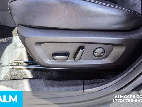 Used 2025 Mitsubishi Outlander SE image 36