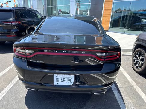 Used 2022 Dodge Charger SXT RWD image 7