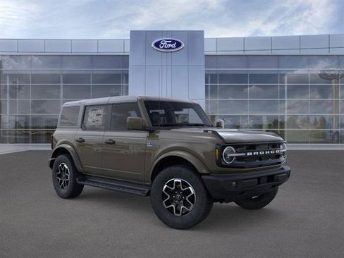 New 2026 Ford Bronco Outer Banks image 7