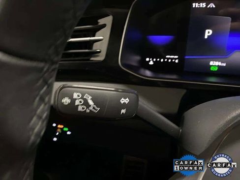 Used 2025 Volkswagen Jetta Sport image 36