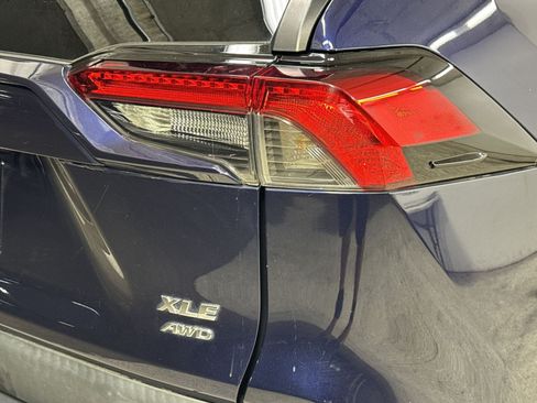 Used 2021 Toyota RAV4 XLE AWD/4WD image 27