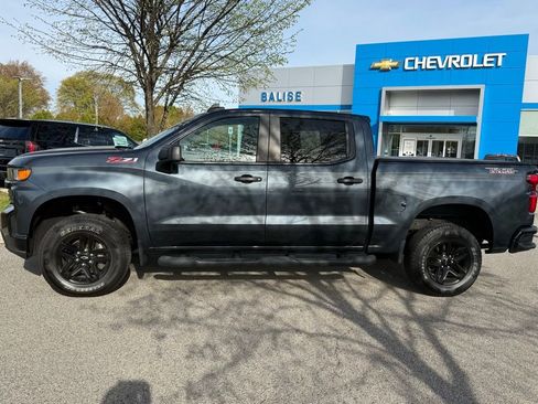 Used 2021 Chevrolet Silverado 1500 Custom Trail Boss w/ Safety Confidence Package AWD/4WD image 2