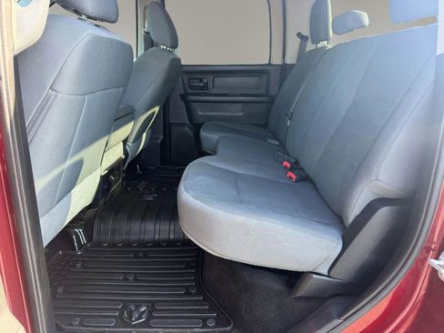 Used 2016 RAM 2500 Tradesman w/ Chrome Appearance Group AWD/4WD image 32