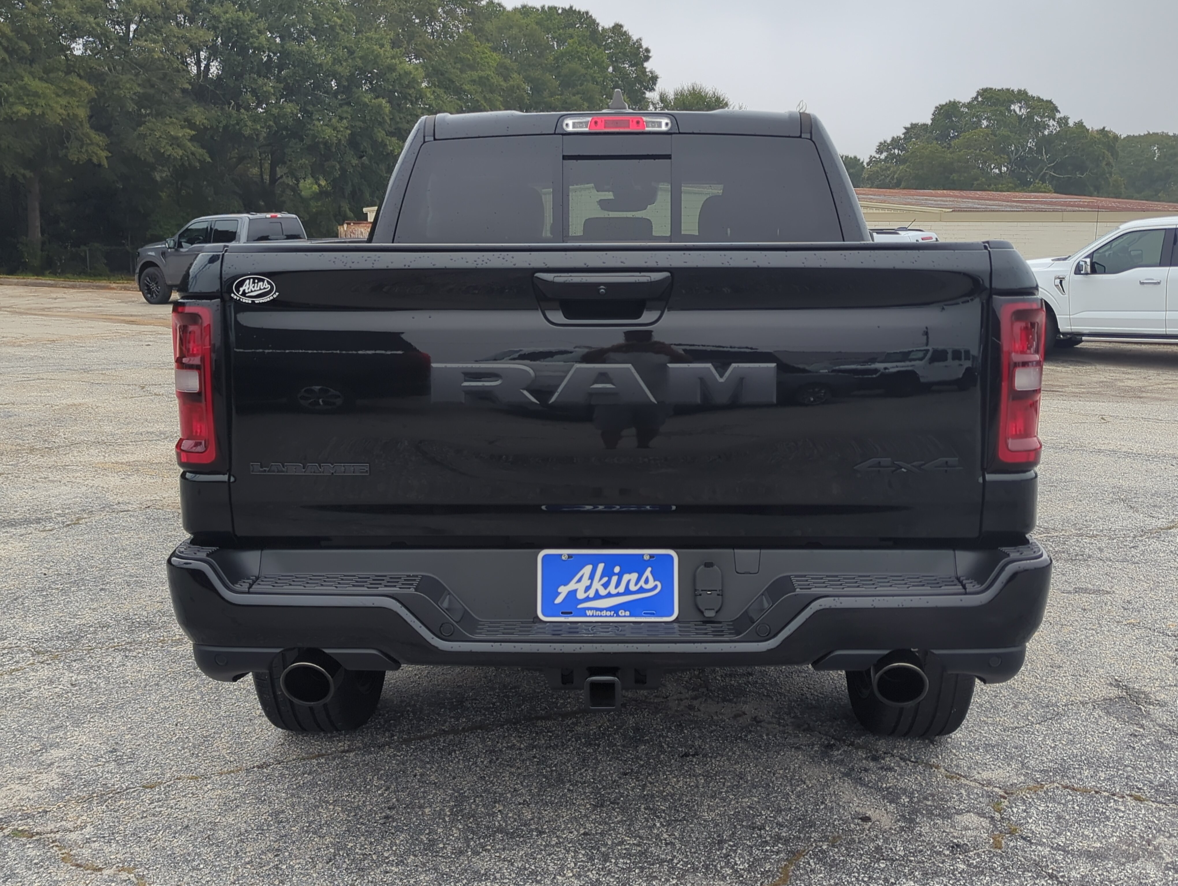 Used 2025 RAM 1500 Laramie w/ Night Edition AWD/4WD image 4