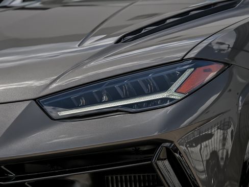 Used 2024 Lamborghini Urus S AWD/4WD image 11