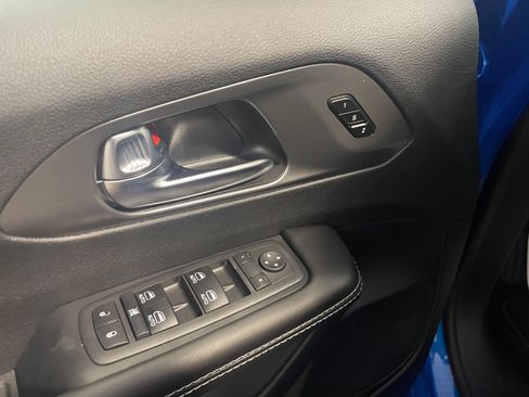 New 2026 Chrysler Pacifica Select image 10