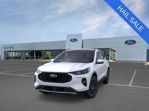 New 2026 Ford Escape SE w/ PHEV Premium Package FWD image 2