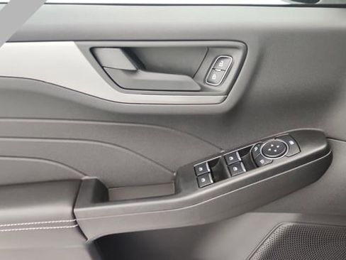 New 2026 Ford Escape Active w/ Cold Weather Package FWD image 19
