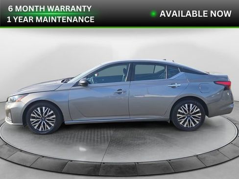 Used 2024 Nissan Altima 2.5 SV image 2