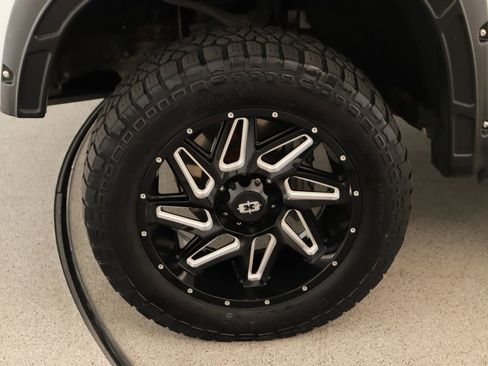 Used 2019 Chevrolet Silverado 1500 RST AWD/4WD image 36