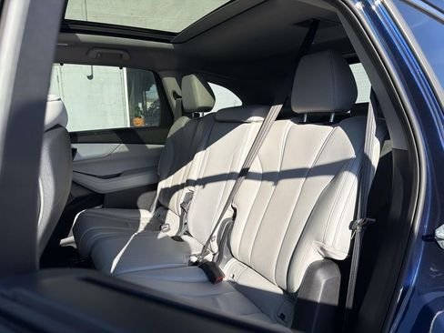 Used 2023 Acura MDX SH-AWD w/ Technology Package image 29
