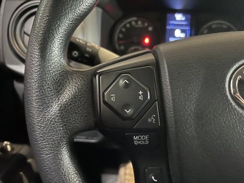 Used 2022 Toyota Tacoma SR image 22