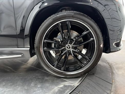 Certified 2025 Mercedes-Benz GLS 580 4MATIC image 9