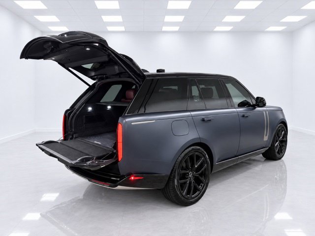 Used 2024 Land Rover Range Rover SE AWD/4WD image 18