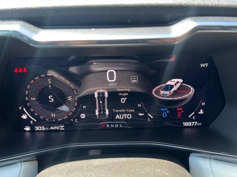 Used 2024 GMC Canyon AT4X AWD/4WD image 13