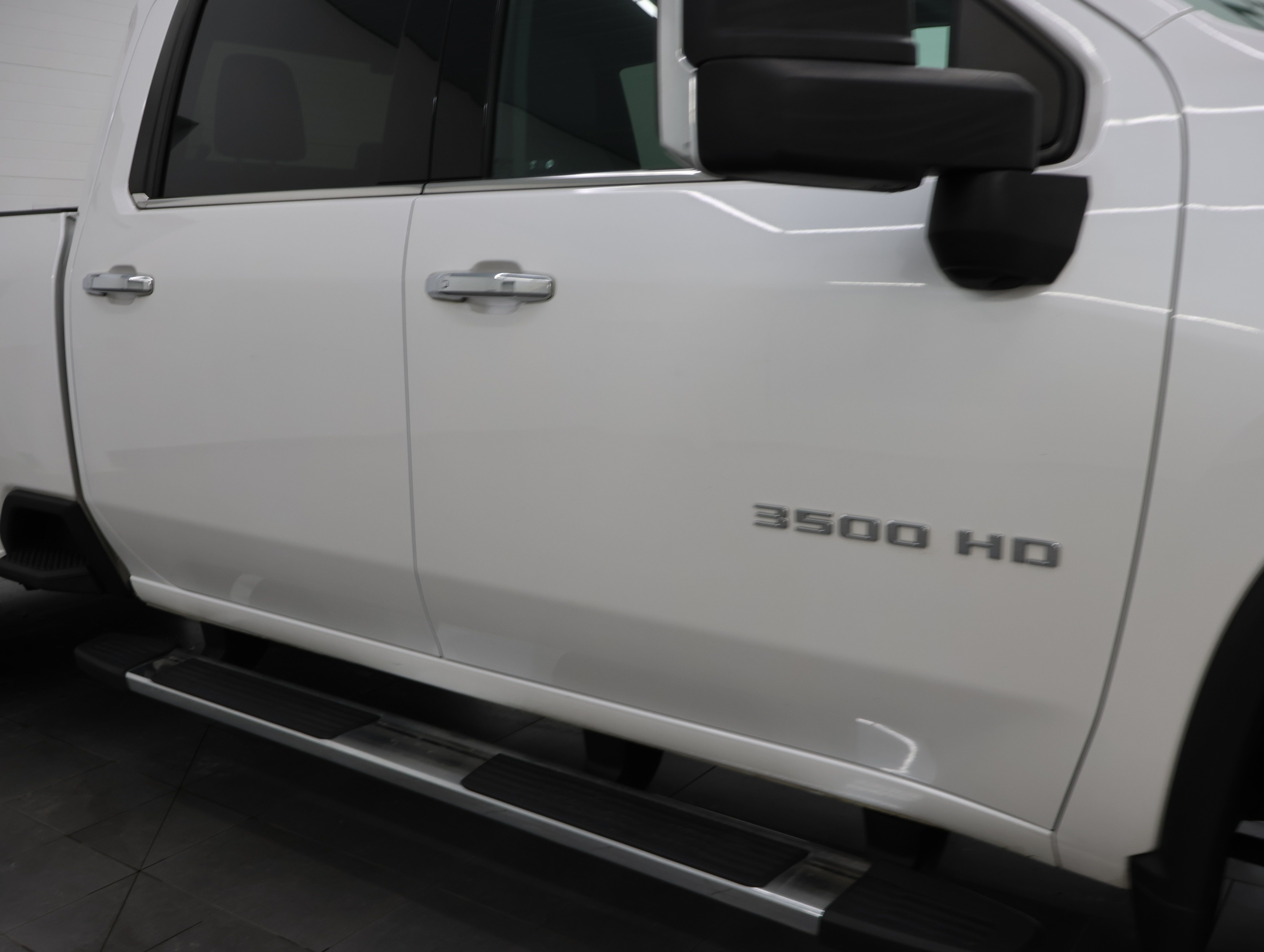 Used 2024 Chevrolet Silverado 3500 LTZ w/ LTZ Convenience Package AWD/4WD image 24