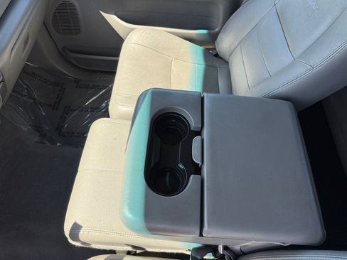 Used 2003 Ford F250 Lariat RWD image 14