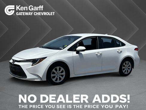 Used 2023 Toyota Corolla LE FWD image 1