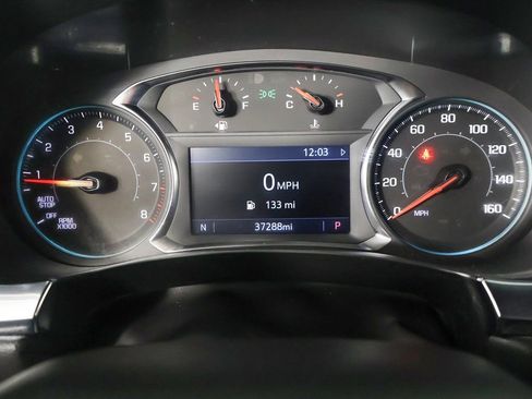 Used 2023 Chevrolet Traverse LT w/ Rear Camera Mirror Package image 39