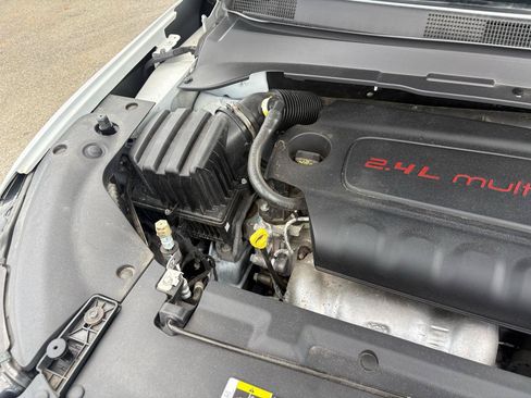 Used 2022 Jeep Compass Latitude w/ Sun and Sound Group AWD/4WD image 65