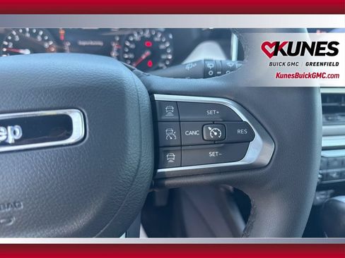 Used 2025 Jeep Compass Limited AWD/4WD image 23