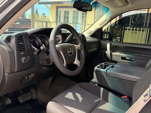 Used 2011 GMC Sierra 2500 SLE AWD/4WD image 11