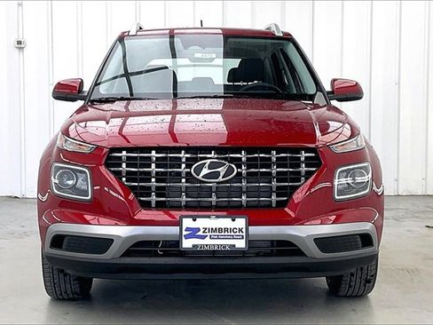 New 2025 Hyundai Venue SEL image 3