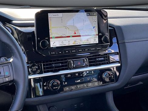 New 2025 Nissan Pathfinder Platinum image 6