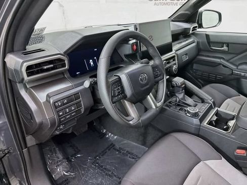 Used 2024 Toyota Tacoma TRD Off-Road w/ TRD Off Road Upgrade Package AWD/4WD image 9