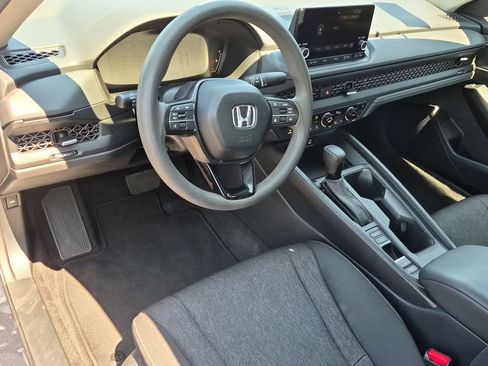Used 2025 Honda Accord SE image 15