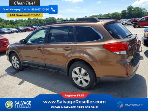 Used 2011 Subaru Outback 2.5i Premium AWD/4WD image 3