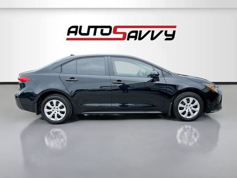Used 2026 Toyota Corolla LE FWD image 8