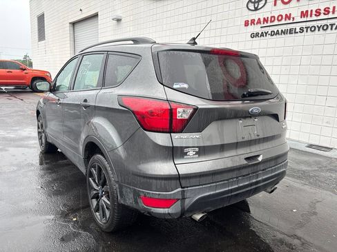 Used 2019 Ford Escape SE FWD image 4