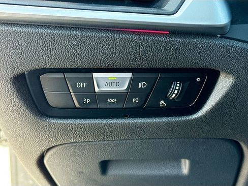 Used 2020 BMW 330i Sedan w/ Driving Assistance Package image 35