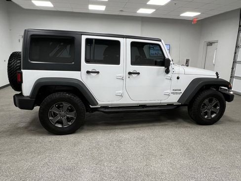 Used 2016 Jeep Wrangler Unlimited Sport w/ Connectivity Group image 13