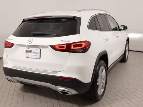 Used 2023 Mercedes-Benz GLA 250 4MATIC image 11