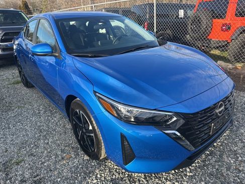 Used 2025 Nissan Sentra SV image 2