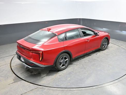 Used 2025 Kia K4 LXS image 37