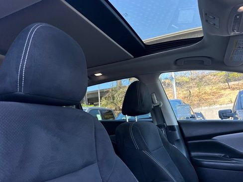 Used 2019 Nissan Murano SV AWD/4WD image 16