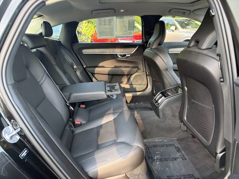 Certified 2023 Volvo S90 B6 Plus AWD/4WD image 33