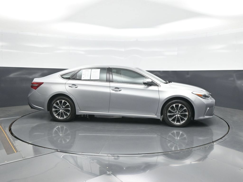 Used 2016 Toyota Avalon XLE FWD image 8